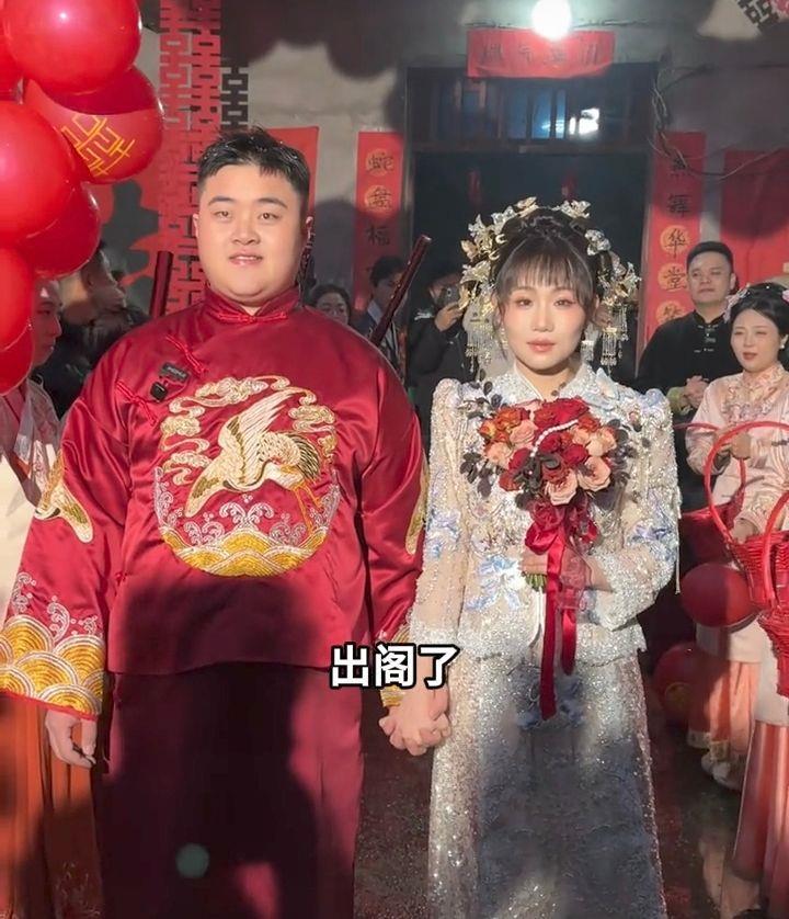 重庆救火骑士龙麻子婚礼，网红书记高洪波录视频送祝福