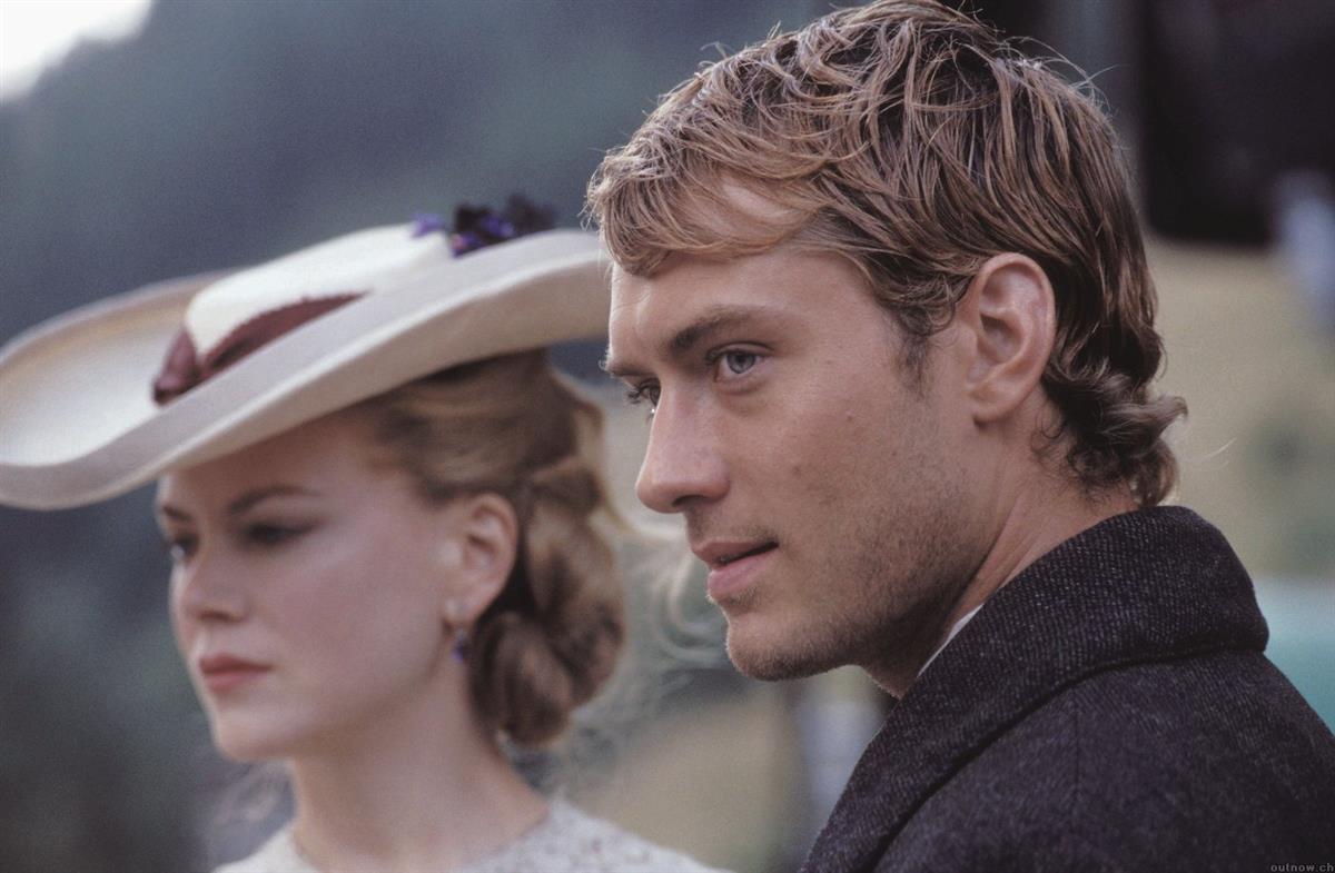 这是一部每个镜头都美轮美奂的电影,出自英国著名导演安东尼·明格拉