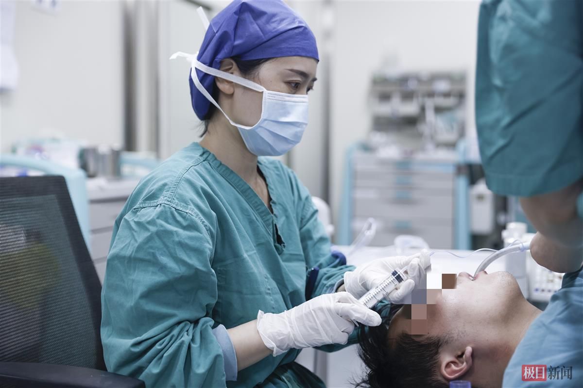 梦中不知刀刃痛清醒方晓麻醉功女听心师守护手术患者生命之灯