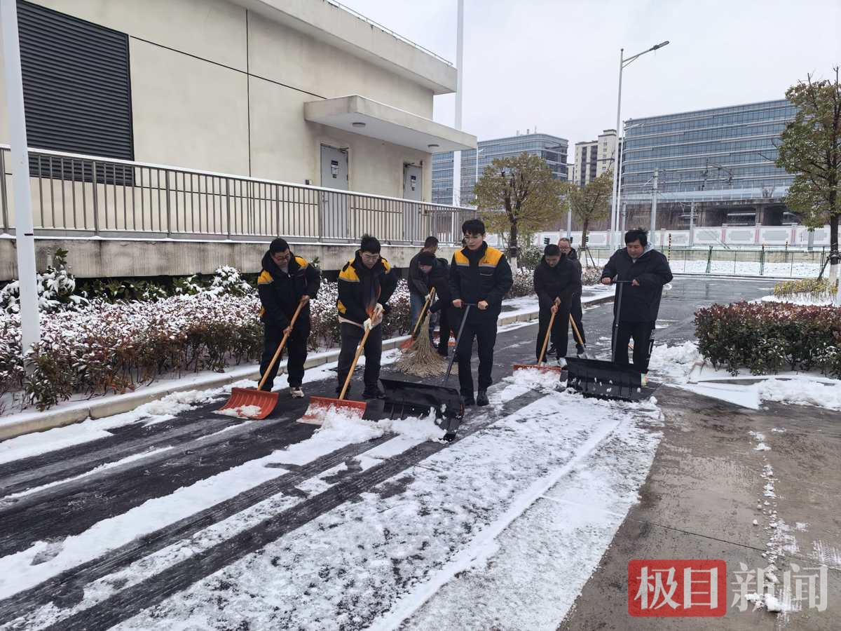 铲雪现场1.jpg