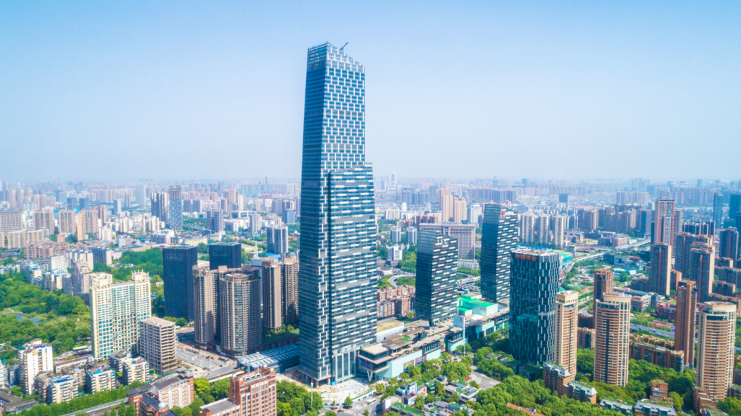 以三峡集团及其子公司为中心的"环三峡生态环保产业集聚区"迅速成型.