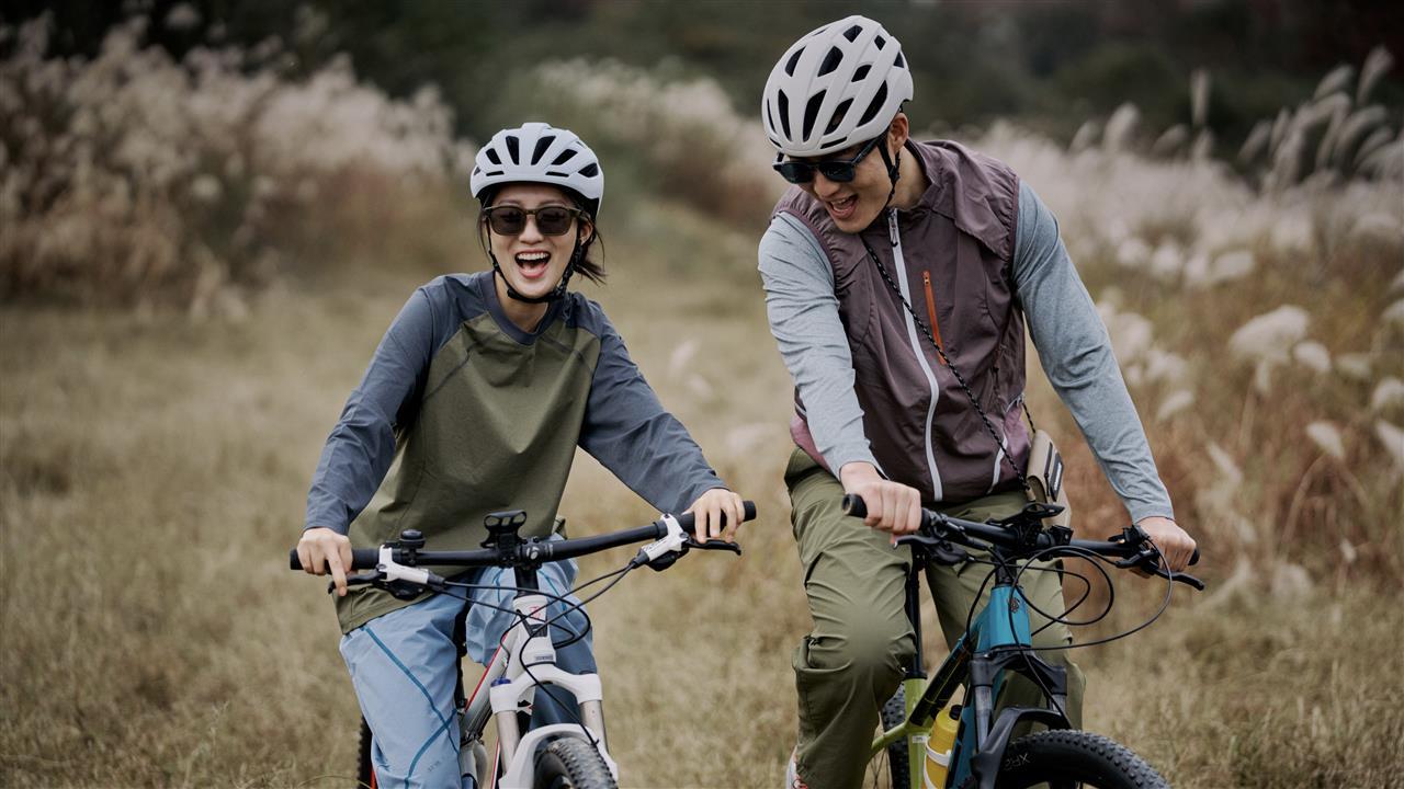 251203_眼镜发布会_KN+final.006.png 251203_眼镜发布会_KN+final.006.png