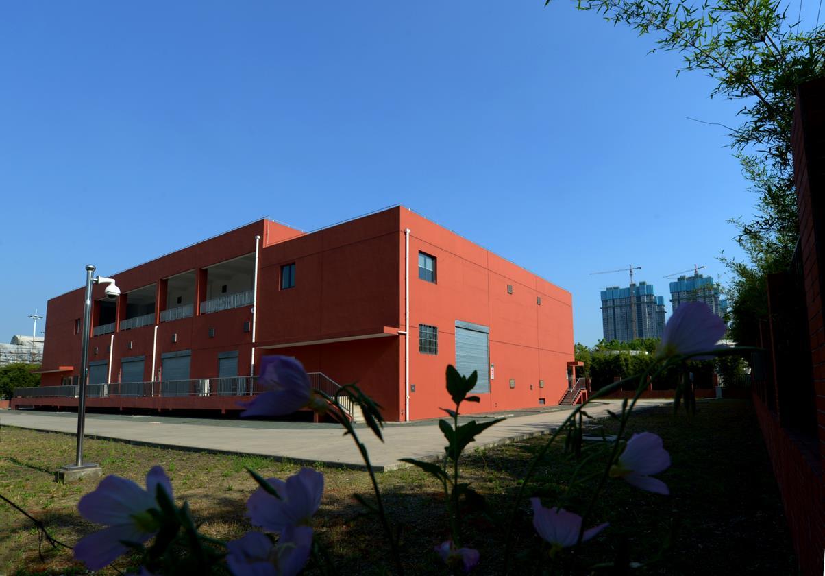 110千伏翠堤变电站.jpg 110千伏翠堤变电站.jpg