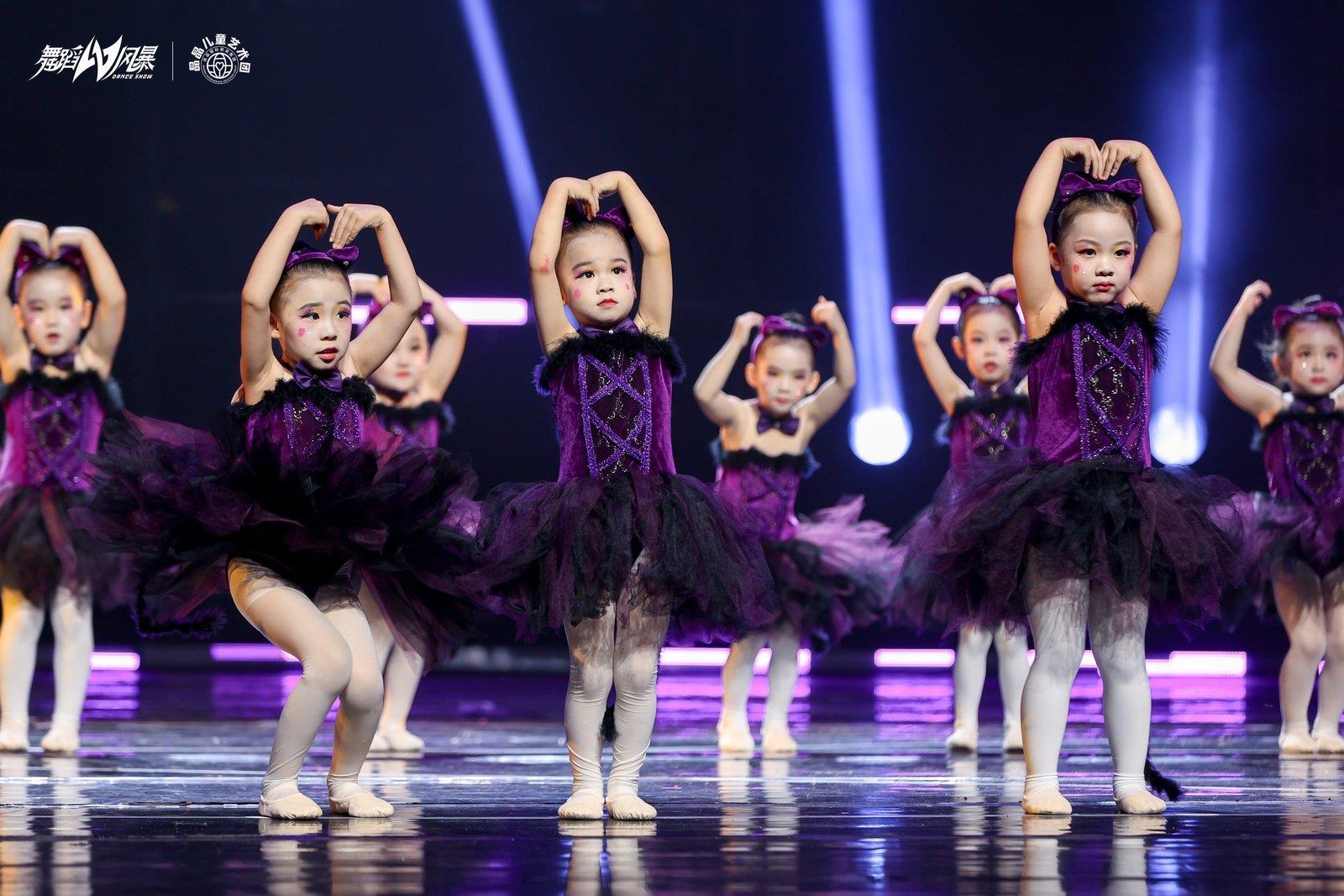 2_1600_3000_gif (2).jpg