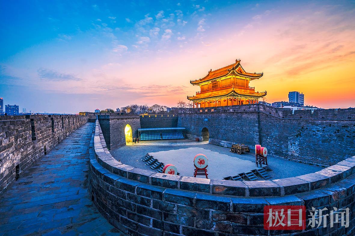 2018年2月6日，荆州古城宾阳楼晚霞 。.jpg