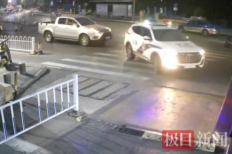 图一 警车开道进医院.png