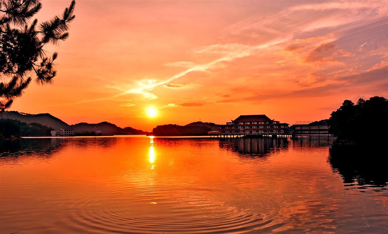 道观河落日余晖 沈雷平 摄.jpg