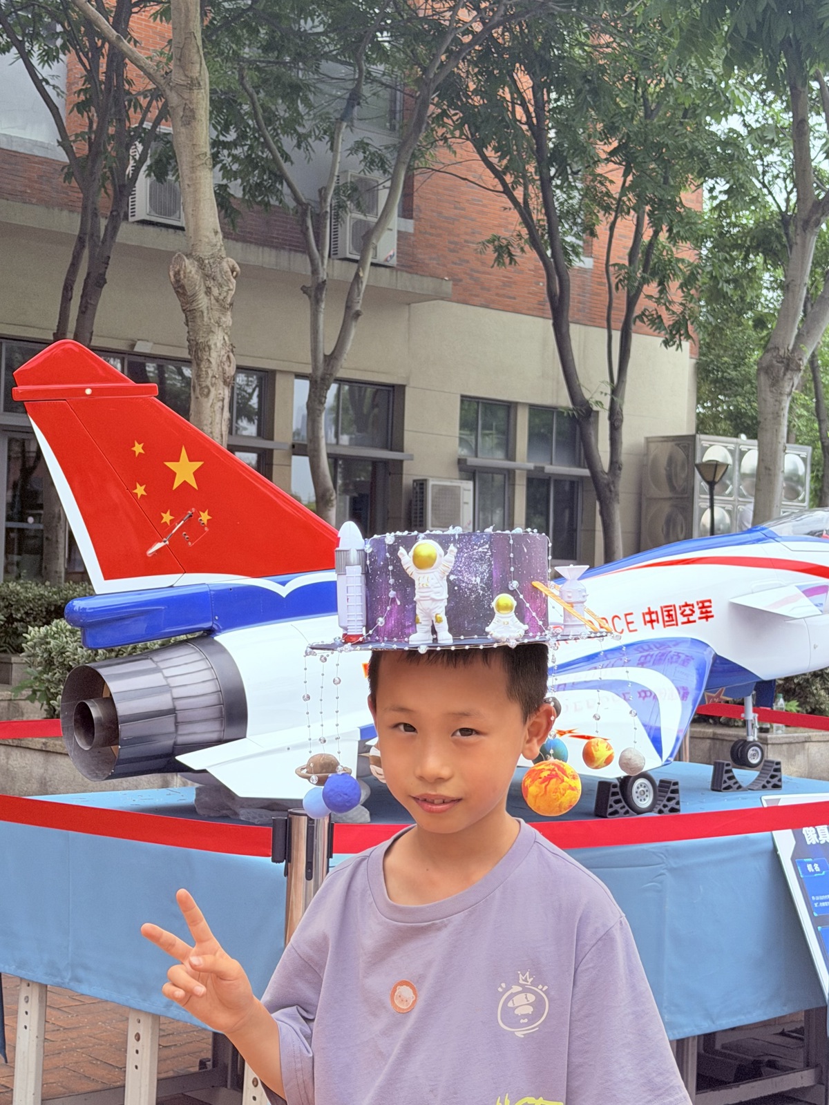 科技感时装秀2.JPG