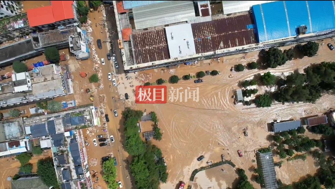 4FE653AFF4662353CA9B102C5BC64EC4.jpg 4FE653AFF4662353CA9B102C5BC64EC4.jpg