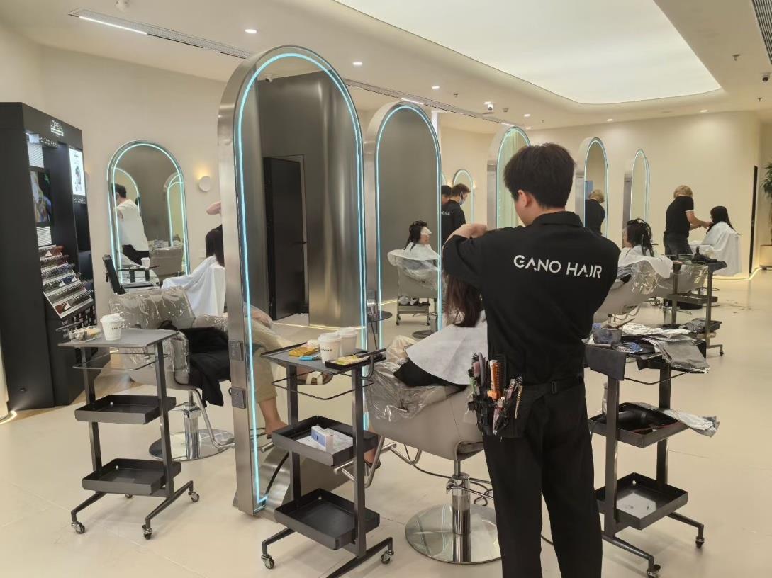 元旦前一周，美发、美甲、美睫消费迎爆发式增长 图源：商家供图.png