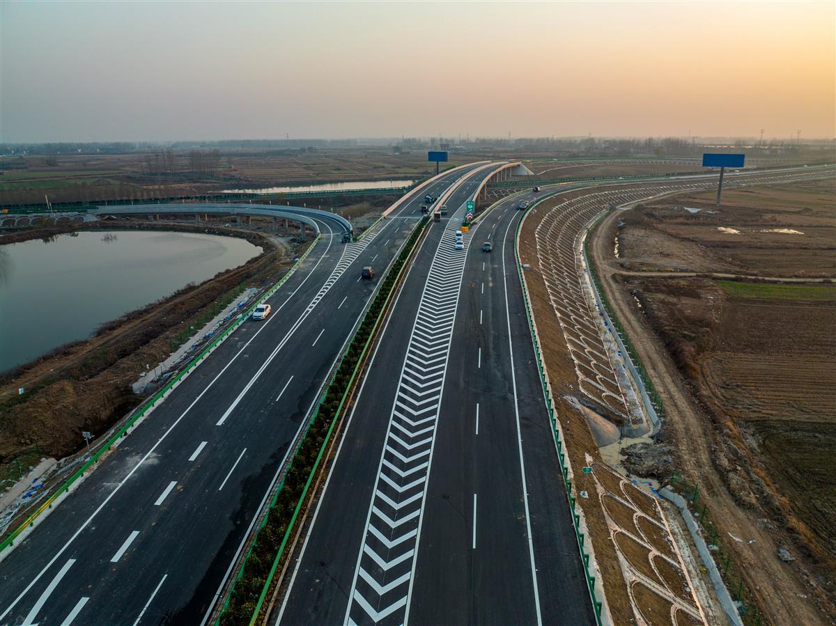 河南南部通往江苏北部的重要通道——安徽省蚌埠市至五河县高速公路