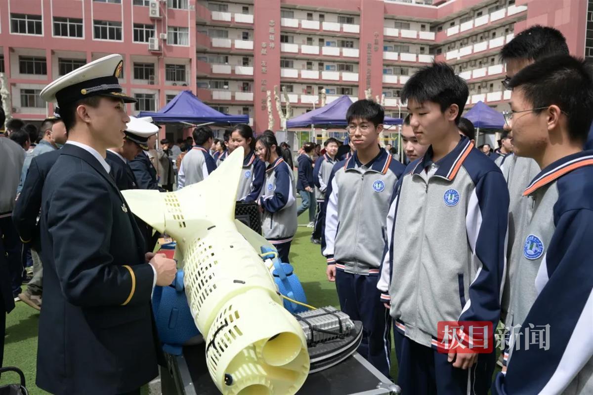 6859b0303cd35a3d2ac662efce39575.png 6859b0303cd35a3d2ac662efce39575.png