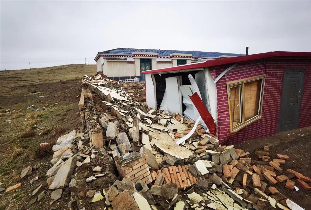 4级地震:8人轻伤,已疏散群众2000余人 | 极目新闻