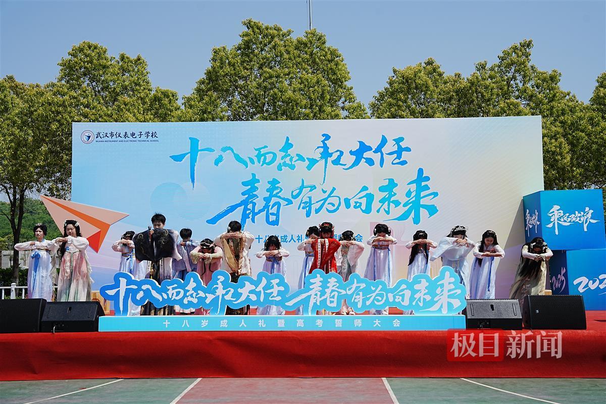 e6abe8ed138b0fa93df65ab25ae6f1d.jpg
