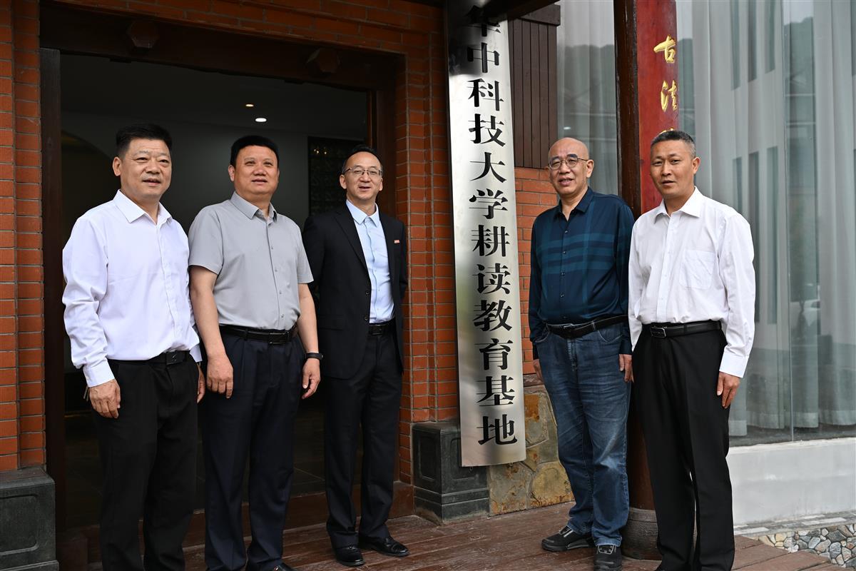 b62de5adde6e7538f689bbc510a1eac.jpg b62de5adde6e7538f689bbc510a1eac.jpg