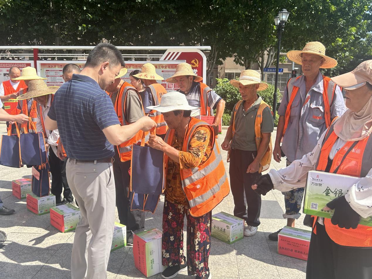 图片4.jpg 图片4.jpg