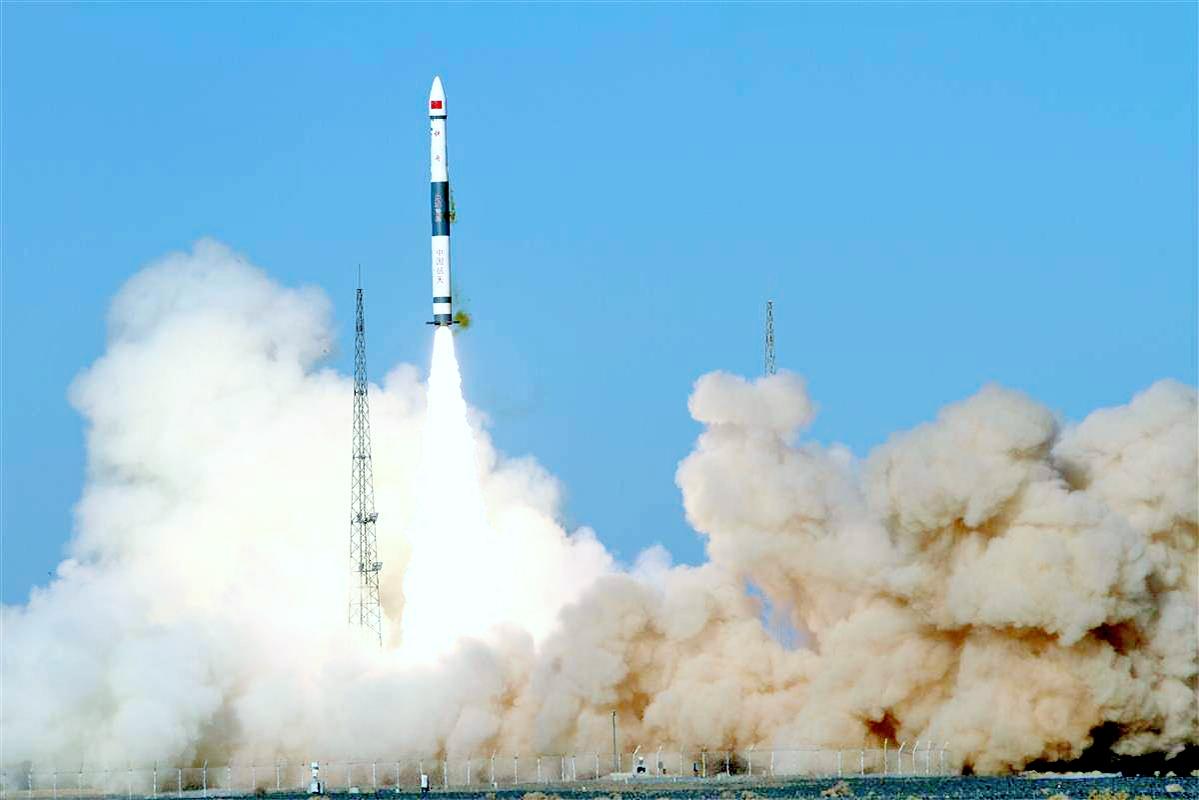 一箭四星湖北造快舟一号甲火箭成功发射