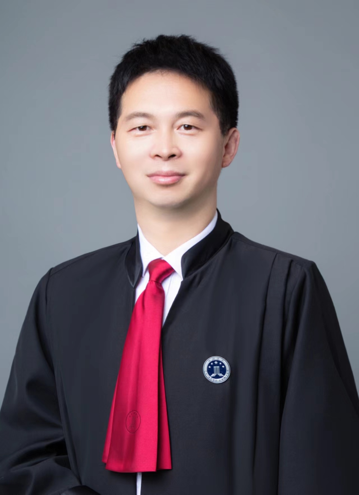 严海鸥律师.jpg 严海鸥律师.jpg