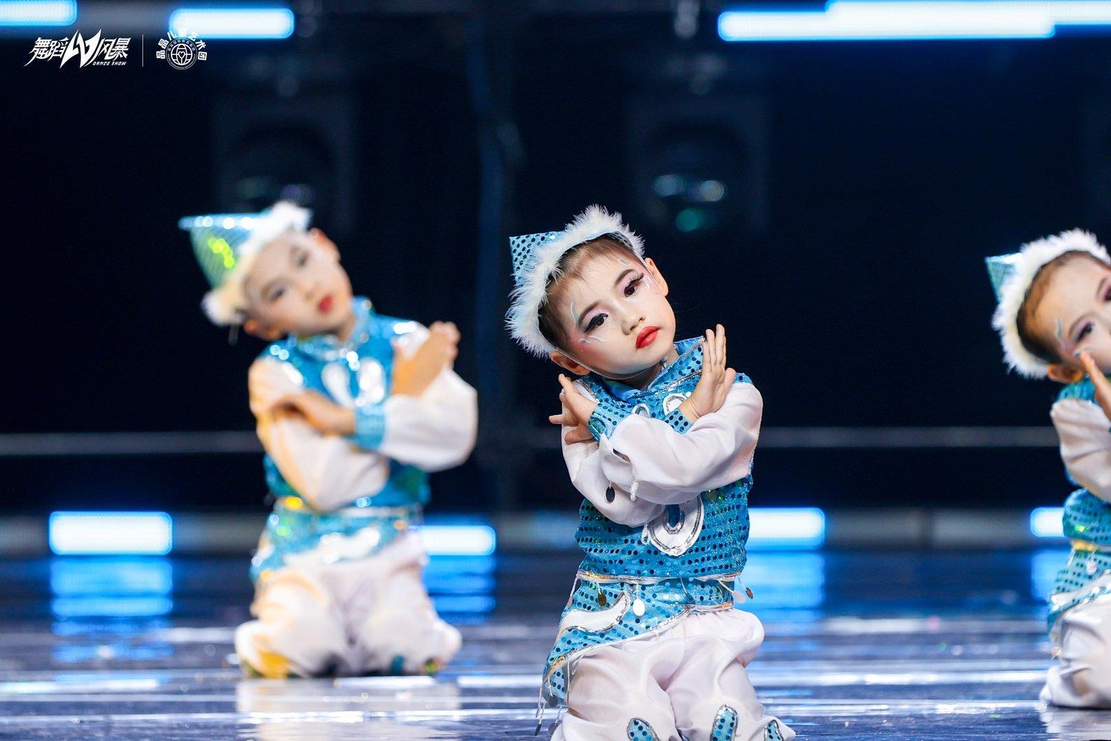 2_1600_3000_gif (3).jpg