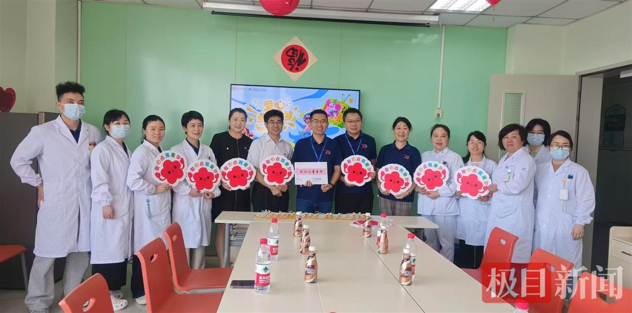 武汉血液中心将“爱心血小板”送到武汉同济、协和、儿童医院及亚心总医院1.jpg 武汉血液中心将“爱心血小板”送到武汉同济、协和、儿童医院及亚心总医院1.jpg