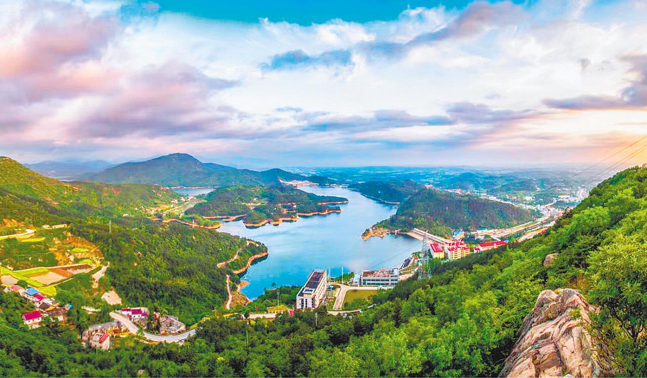 生态美,水质优的白莲河水库.(通讯员 余涛 摄)