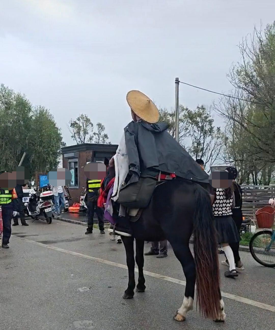 D6598F4028971DDC39AB881A72D76268.jpg D6598F4028971DDC39AB881A72D76268.jpg