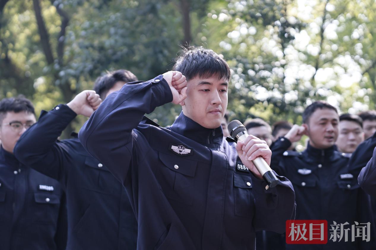 B4BCA1E46DF57AE5CAA65FC5CDF422FD.jpg B4BCA1E46DF57AE5CAA65FC5CDF422FD.jpg