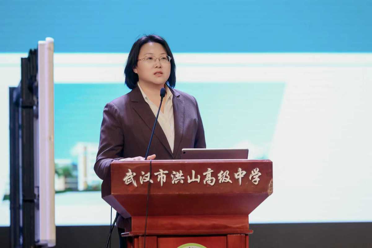 武汉市洪山高级中学 陈鸣校长.jpg