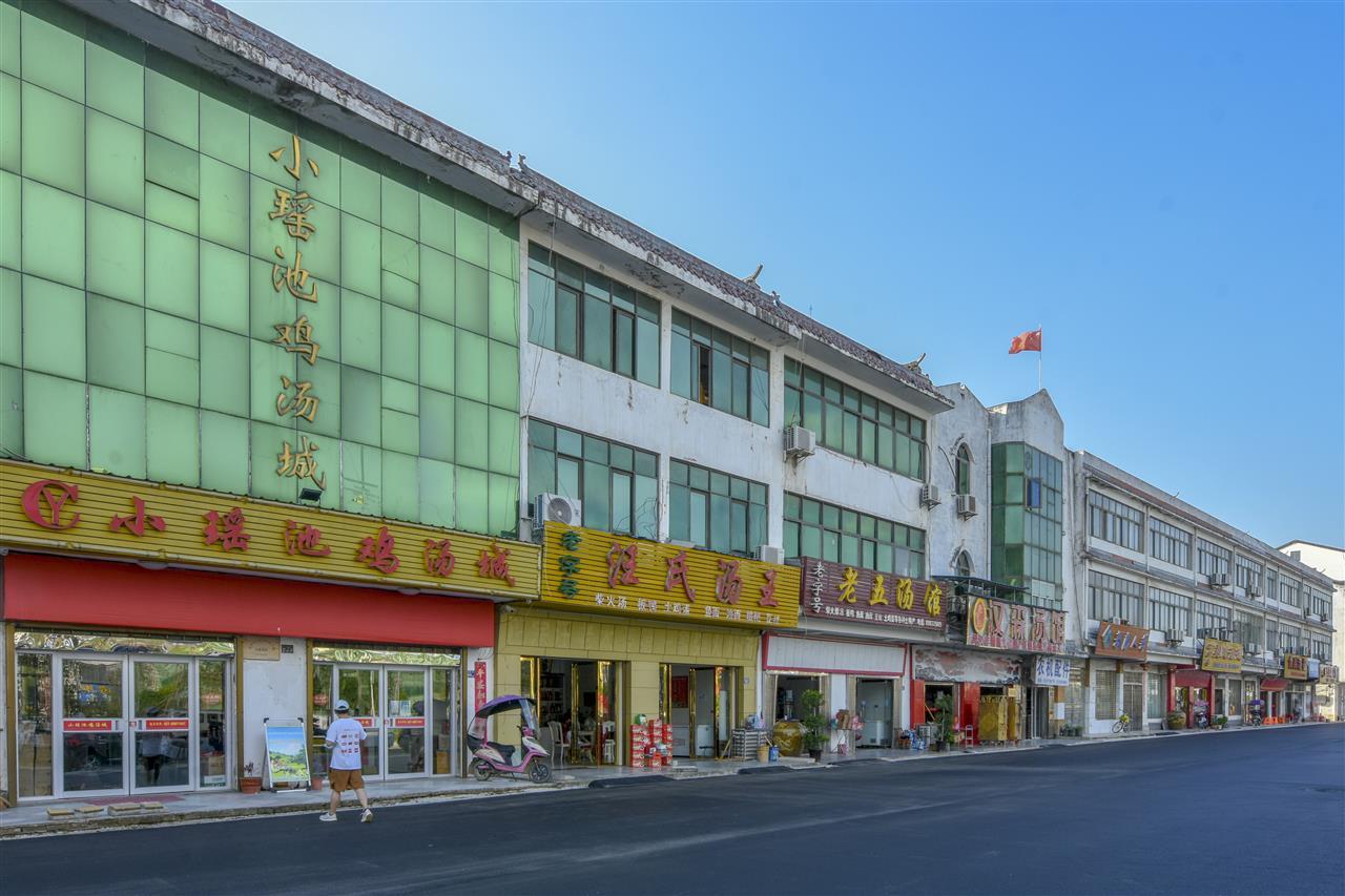 汪集汤食一条街 叶东辉 摄.jpg