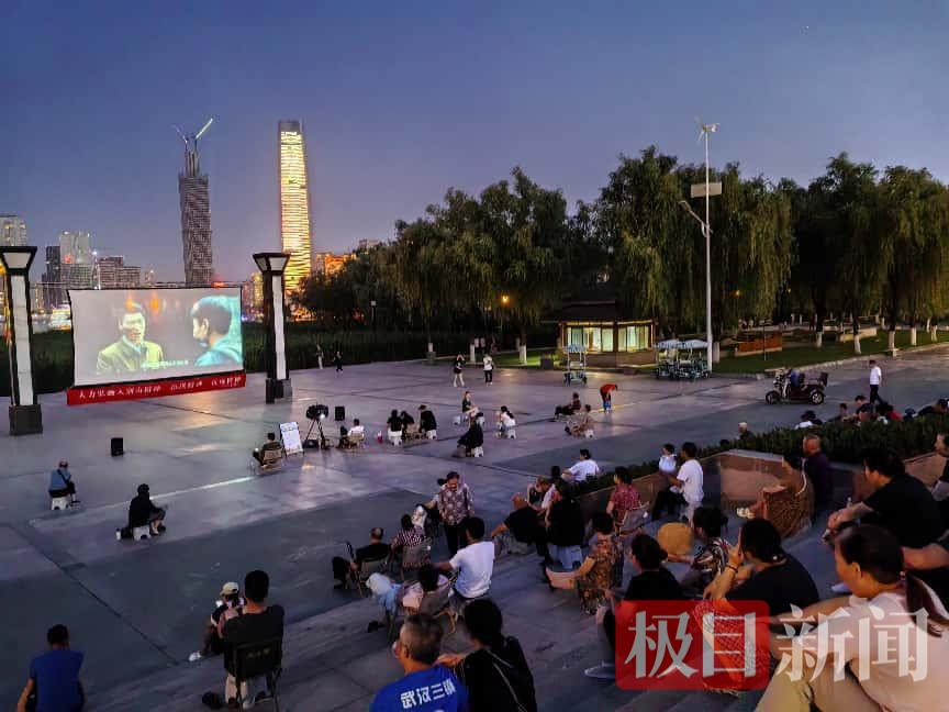 弘扬“三大精神”，湖北启动万场公益电影展映！