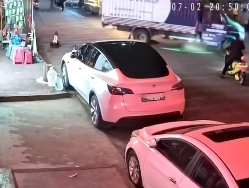视频截图.png