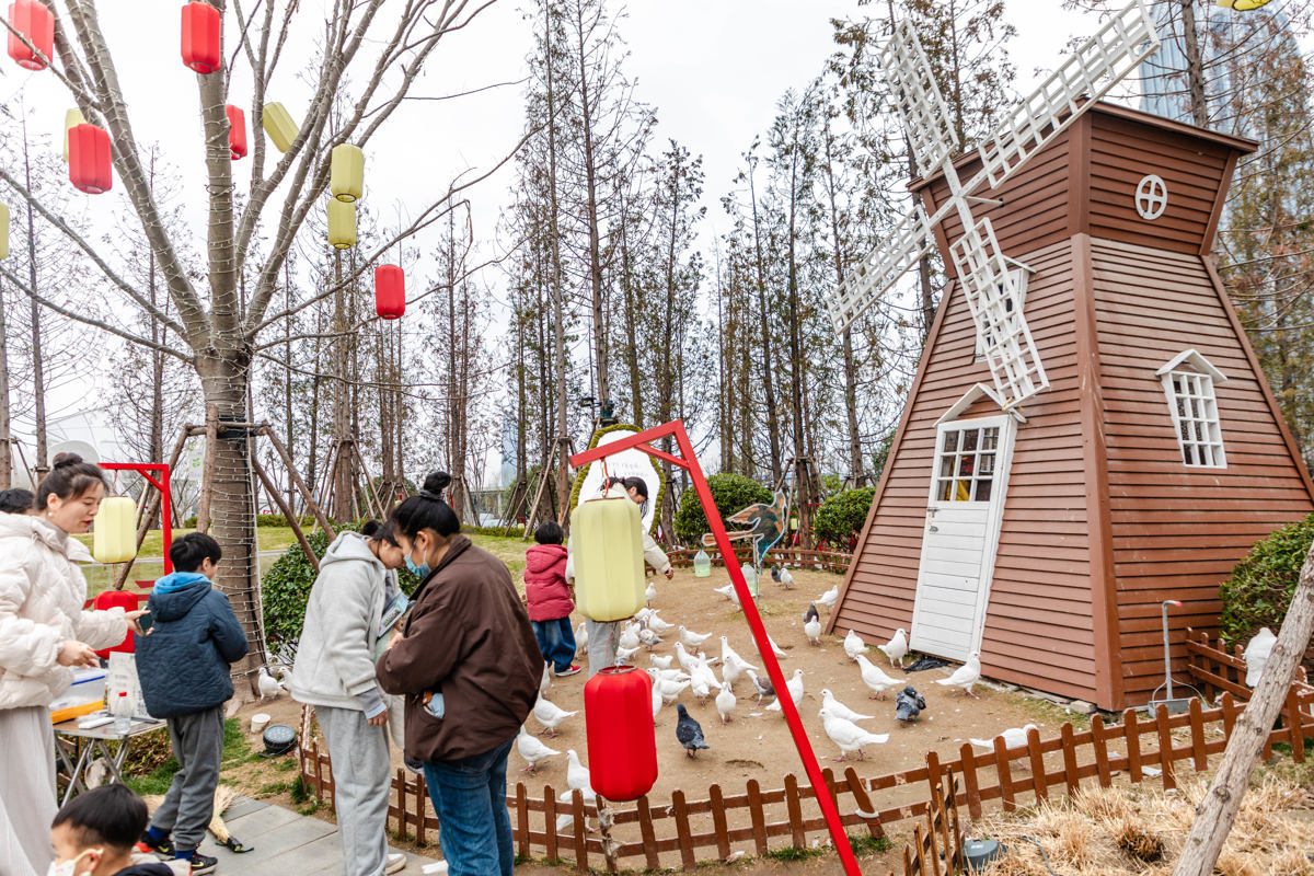 滨江天街口袋公园5.jpg 滨江天街口袋公园5.jpg