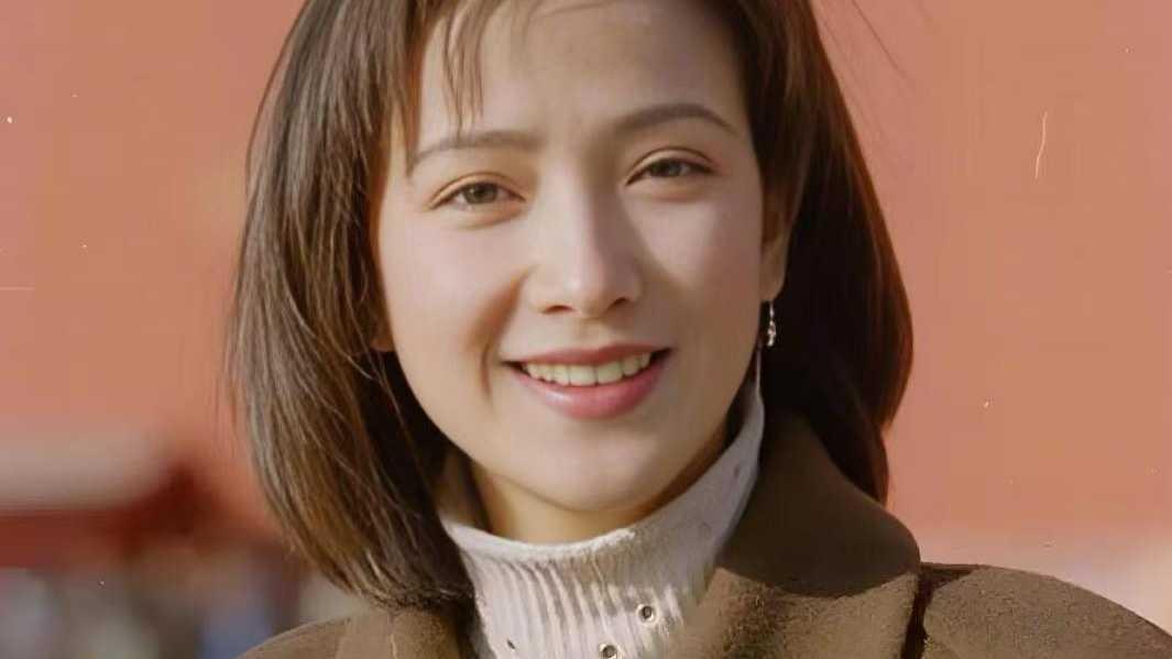 著名演员何晴去世。知名电影人余泳回应详情，惋惜“她今年才61岁”