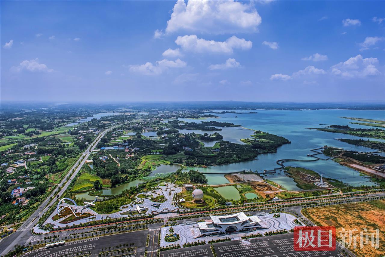 70.爱飞客极客公园(袁昌新 摄).jpg 70.爱飞客极客公园(袁昌新 摄).jpg