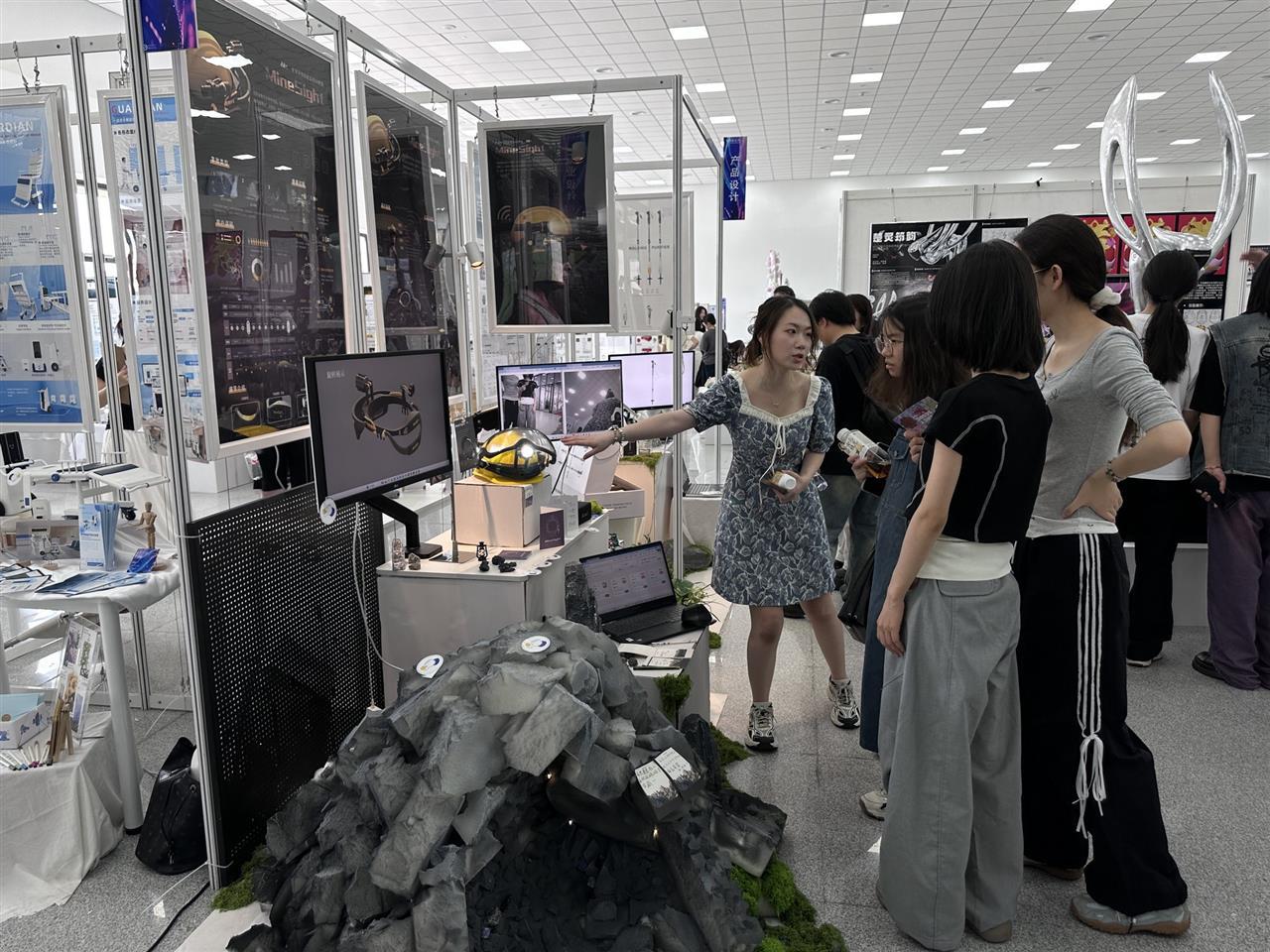 dba06ede5f1d3081b95223f893a5cab.png dba06ede5f1d3081b95223f893a5cab.png