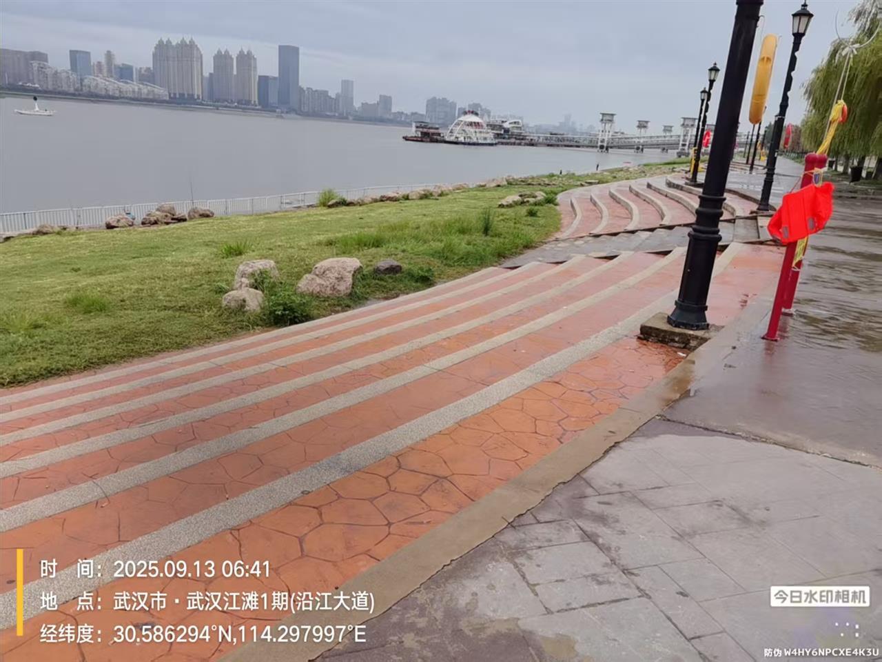 江滩3.jpg 江滩3.jpg