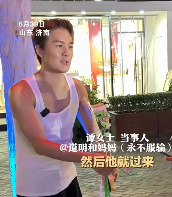 为患儿街头卖花筹款，吴克群为何赢得全网点赞？
