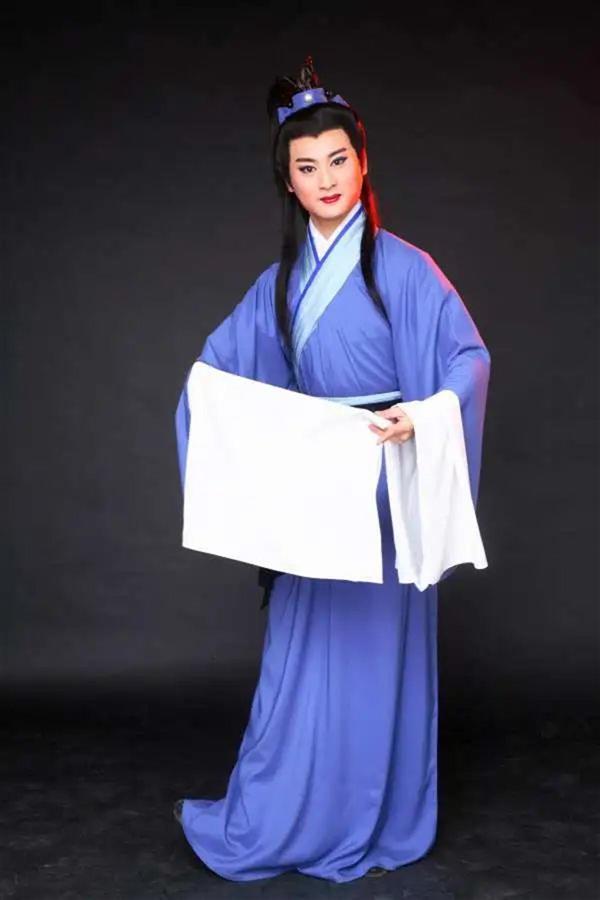 梅花奖得主程丞再演高难度获奖作品极目黄梅戏之约请百名粉丝看经典