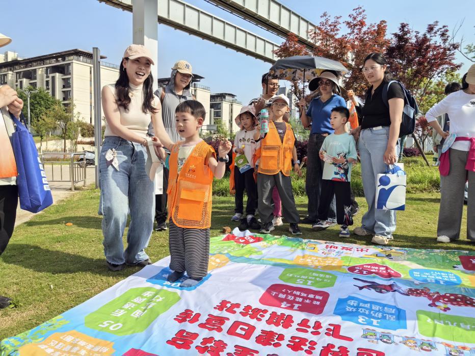 徒步图片3.jpg 徒步图片3.jpg