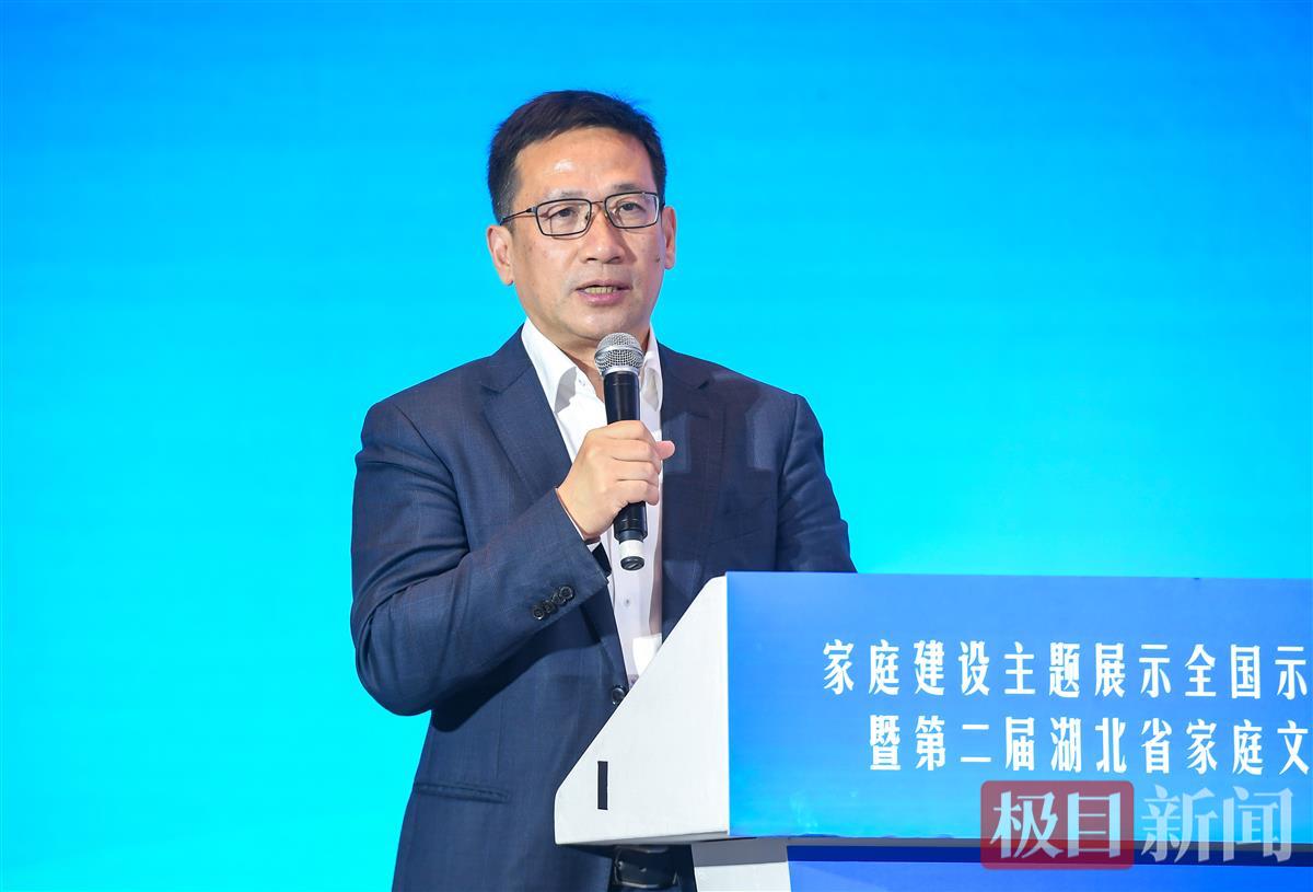 雷万鹏.jpg