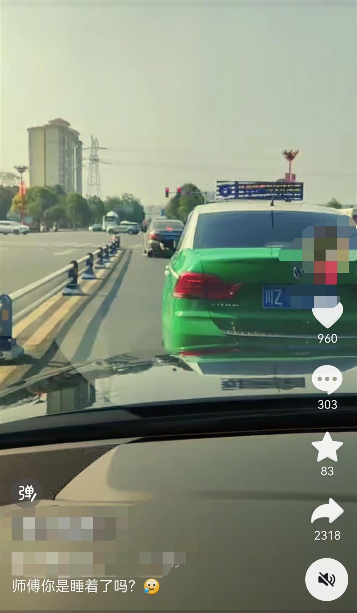 眉山出租车司机车内突发疾病身亡，同行称其服务多年，新公司工作仅两三个月