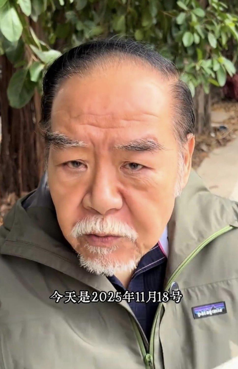 郑则仕手拿报纸出镜辟谣：我没死！承认做生意失败，变卖所有家当还债