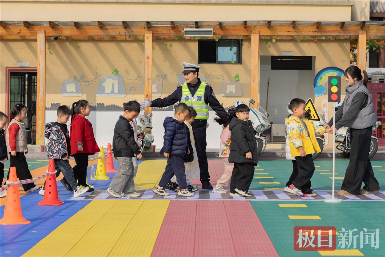 微信图片_2025-12-03_120722_205.jpg