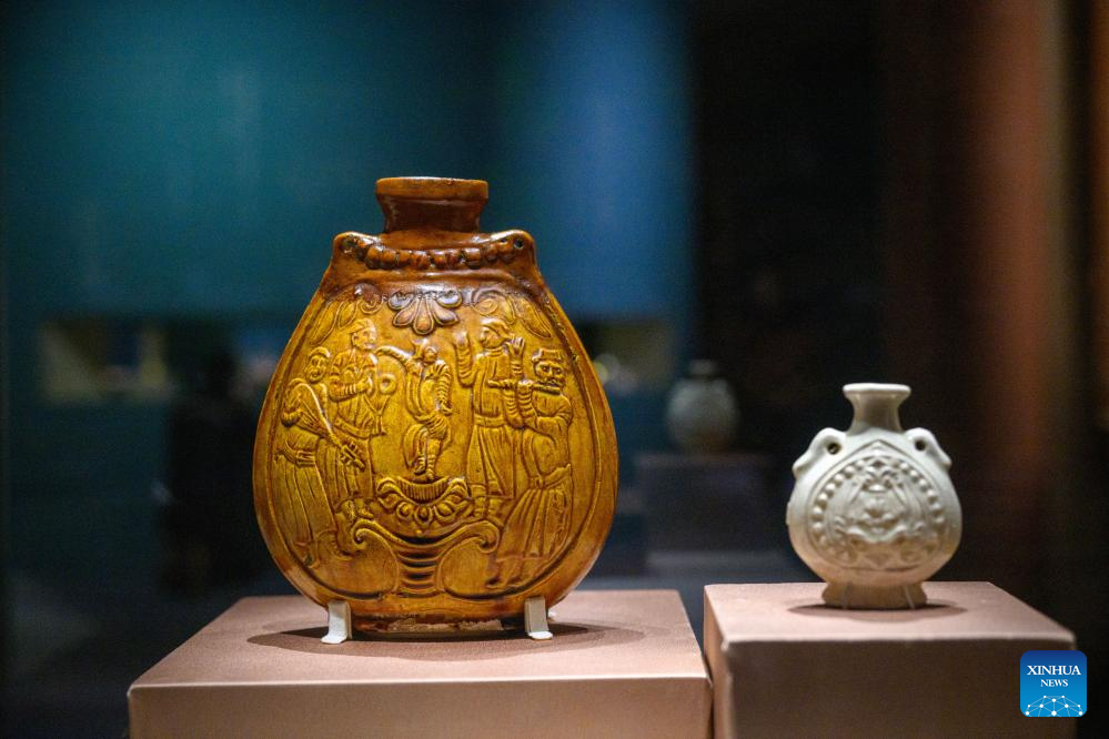 Relics exhibition held at National Museum of China | 极目新闻