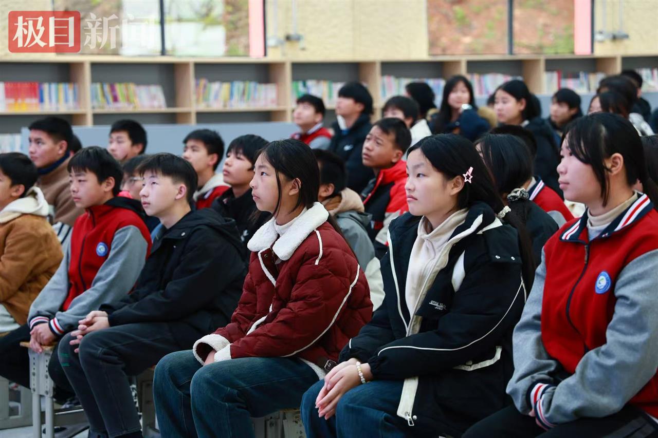 DC8BF86AA88BE68A48FD9F3DEAEA8514.png DC8BF86AA88BE68A48FD9F3DEAEA8514.png