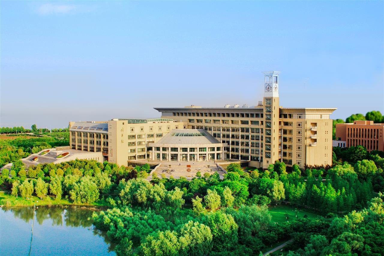 武汉科技大学图片2.jpg