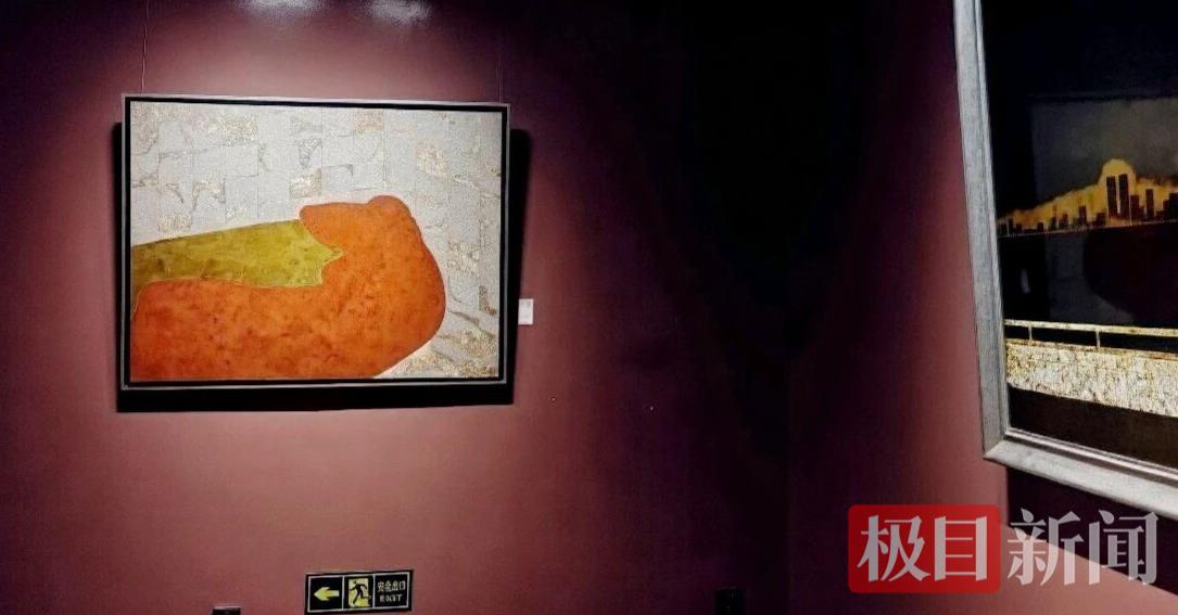 漆画 拍摄于展厅现场.jpg