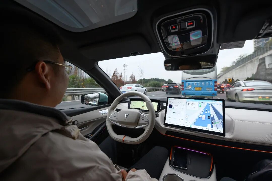 L3上路试点，自动驾驶如何真正跑起来？ | 极目新闻