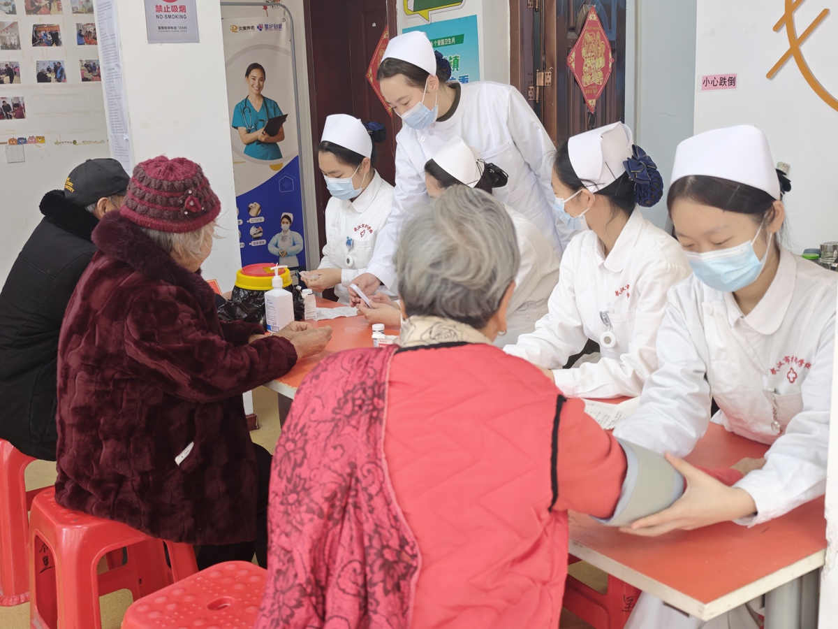 2026年3月5日，弘扬雷锋精神，点亮志愿微光 (12).jpg