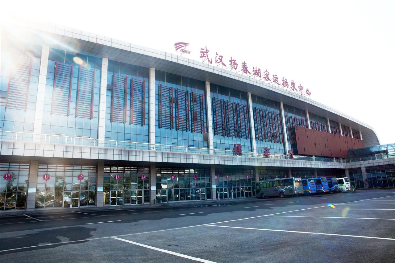 杨春湖.jpg 杨春湖.jpg